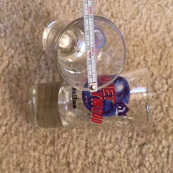 Set of 2 Planet Hollywood Shot Glasses - Picture 7 of 8